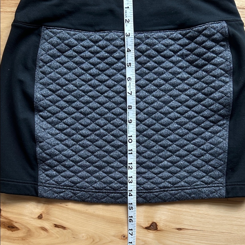 Smartwool Quilted Gray & Black Women’s Skirt - Picture 4 of 6